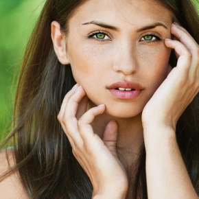 PROFHILO� = ZPEVN�N� A HLOUBKOV� HYDRATACE